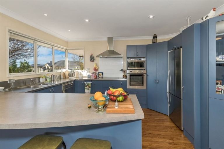 Photo of property in 16 Clifford Place, Amberley, 7410