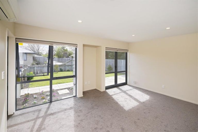 Photo of property in 9b Ferndown Lane, Bromley, Christchurch, 8062