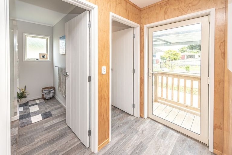 Photo of property in 23 Boyd Avenue, Mangere Bridge, Auckland, 2022