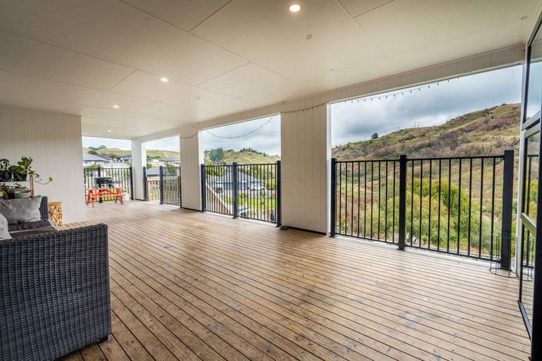 Photo of property in 19 Bob Carter Place, Welcome Bay, Tauranga, 3175