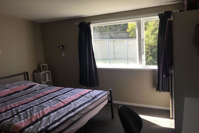 Photo of property in 104 Northland Road, Northland, Wellington, 6012