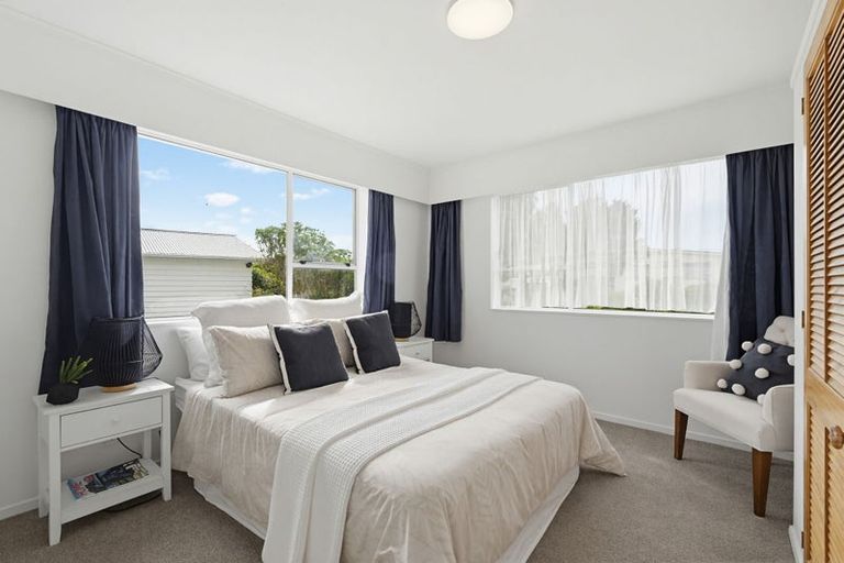 Photo of property in 77 Baylands Drive, Newlands, Wellington, 6037
