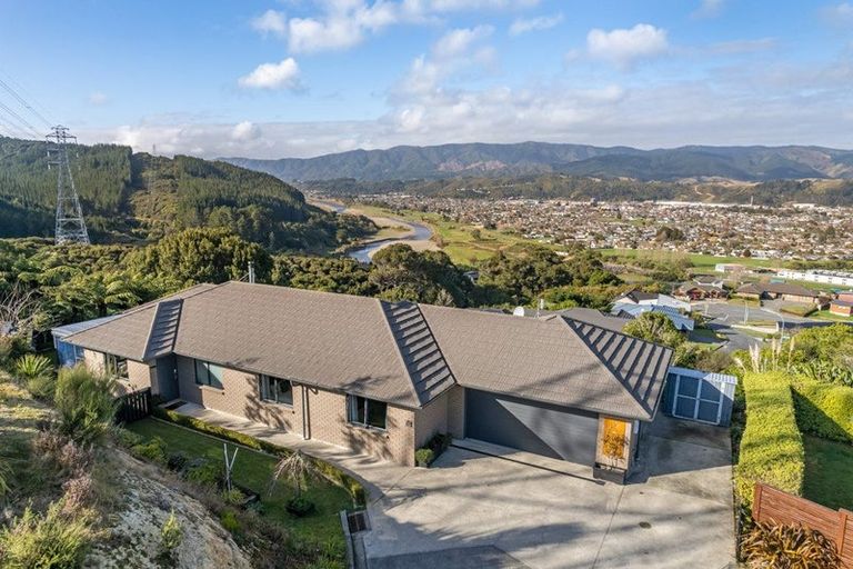 Photo of property in 23 Percy Kinsman Crescent, Riverstone Terraces, Upper Hutt, 5018