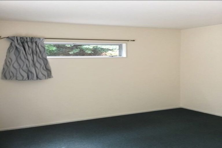 Photo of property in 9 Bank Road, Northland, Wellington, 6012