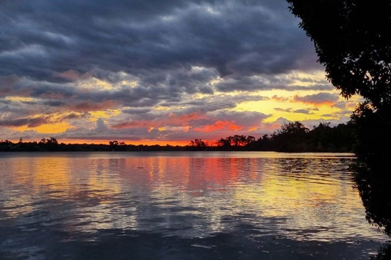 Photo of property in 15a Chatham Avenue, Paremoremo, Auckland, 0632