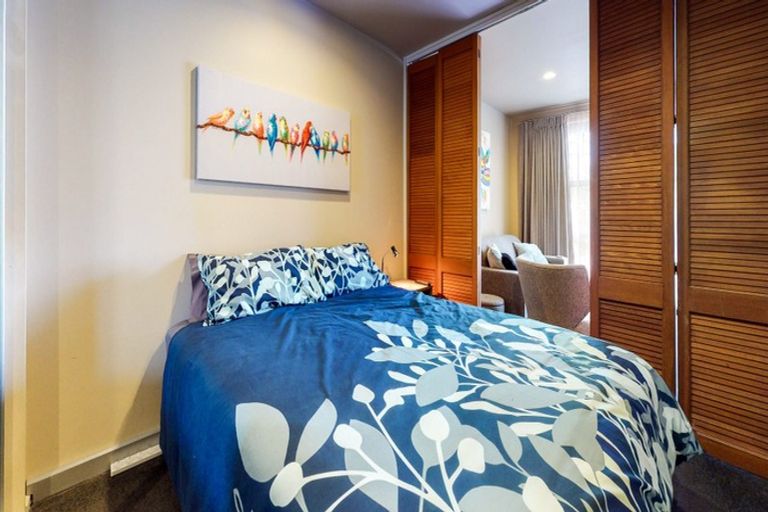 Photo of property in Atrium Towers, 5p/154 The Terrace, Wellington Central, Wellington, 6011