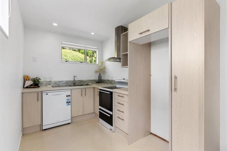 Photo of property in 5 Brydon Way, Paparangi, Wellington, 6037