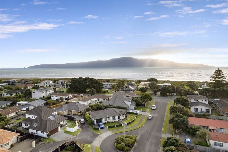 Photo of property in 10 Beach Haven Place, Paraparaumu Beach, Paraparaumu, 5032