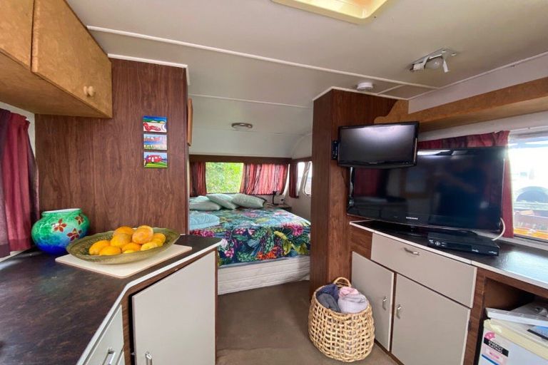 Photo of property in 102 Kauri Crescent, Matarangi, Whitianga, 3592