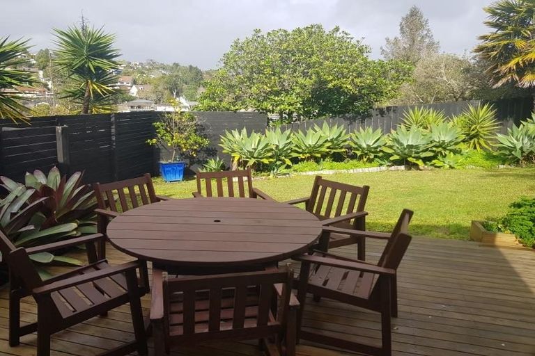 Photo of property in 2/24 Redwing Street, Browns Bay, Auckland, 0630