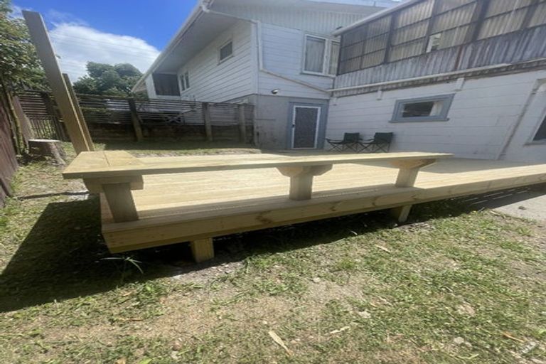 Photo of property in 1/51 Deep Creek Road, Waiake, Auckland, 0630