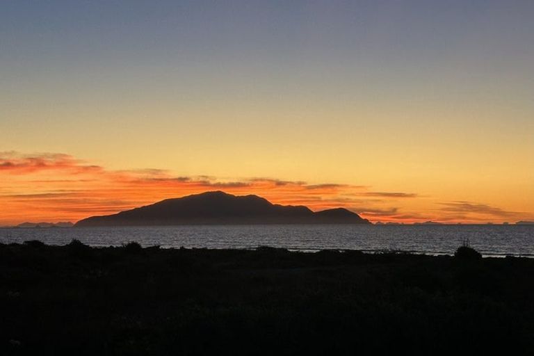 Photo of property in 31 Rodney Avenue, Te Horo Beach, Otaki, 5581