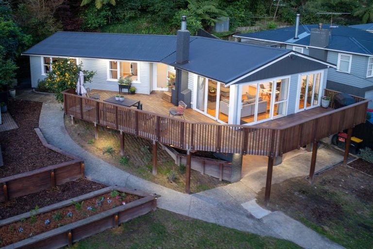 Photo of property in 24 Mahoe Street, Tawa, Wellington, 5028