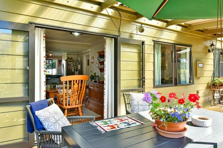 Photo of property in 1/17 Churchill Road, Cockle Bay, Auckland, 2014