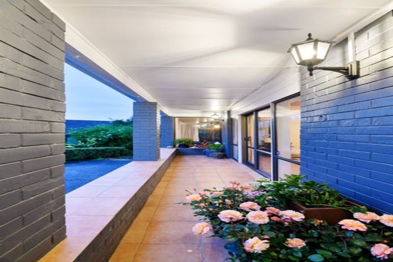 Photo of property in 5 Tatyana Place, Massey, Auckland, 0614