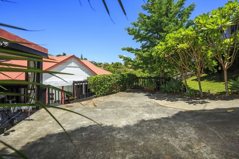 Photo of property in 2/16 Redwing Street, Browns Bay, Auckland, 0630