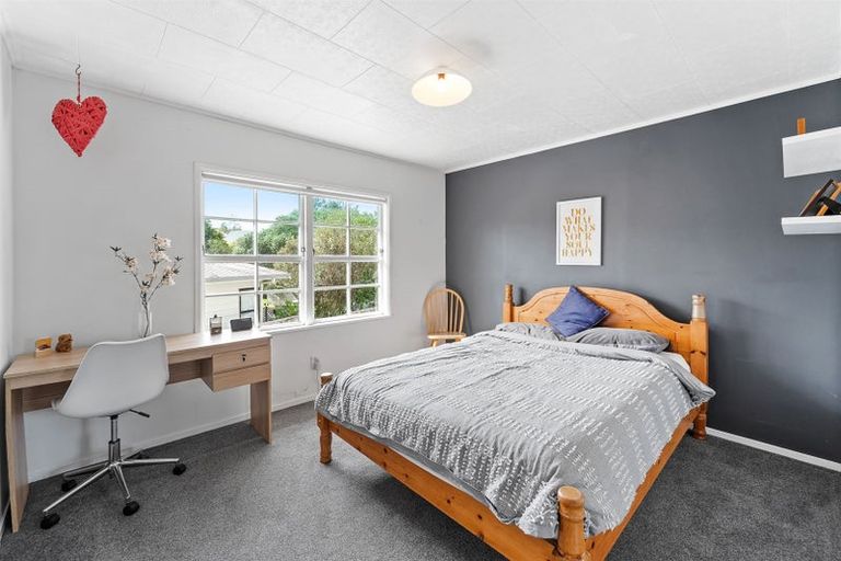 Photo of property in 43 Cranston Street, Torbay, Auckland, 0632