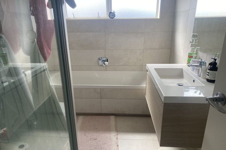 Photo of property in 21 Pepene Avenue, Takanini, 2112