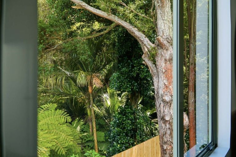 Photo of property in 90b Eskdale Road, Birkdale, Auckland, 0626