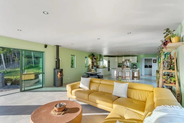 Photo of property in 1559 Pataua Road North, Pataua North, Whangarei, 0175