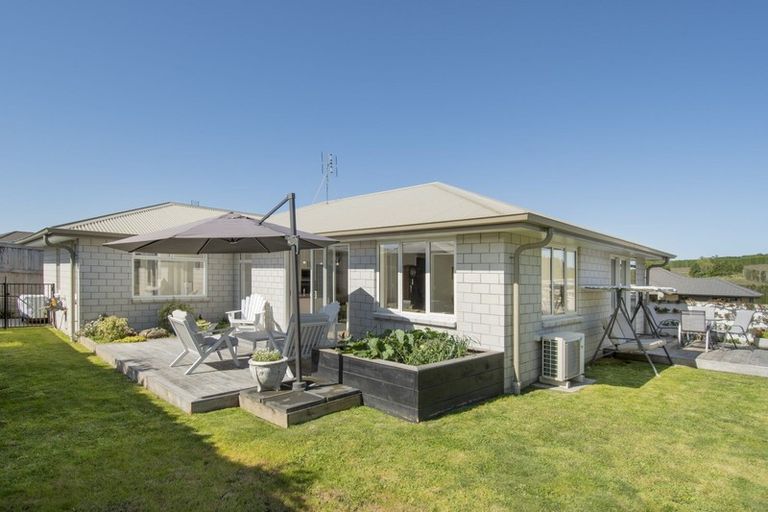 Photo of property in 27 Puhirake Crescent, Pyes Pa, Tauranga, 3112