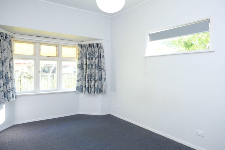 Photo of property in 2 Lorien Court, Raumati Beach, Paraparaumu, 5032