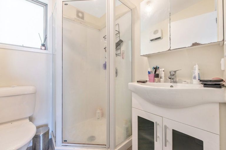 Photo of property in 18 Norna Crescent, Kelburn, Wellington, 6012