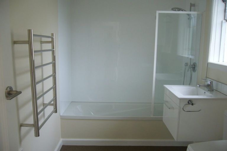 Photo of property in 77 Wilson Street, Newtown, Wellington, 6021