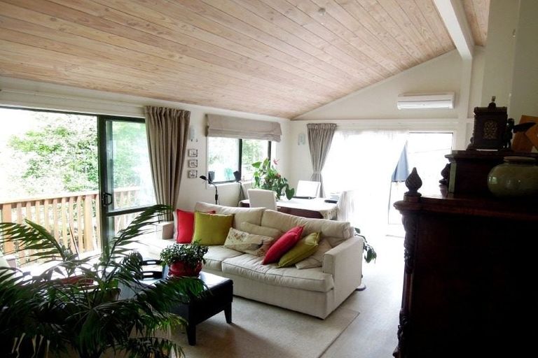 Photo of property in 85 Park Rise, Campbells Bay, Auckland, 0630