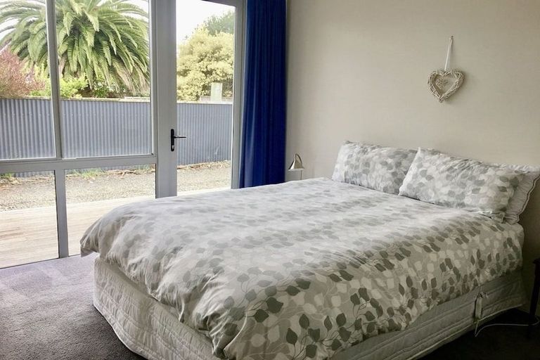 Photo of property in 6 Hohiria Street, Waikanae Beach, Waikanae, 5036