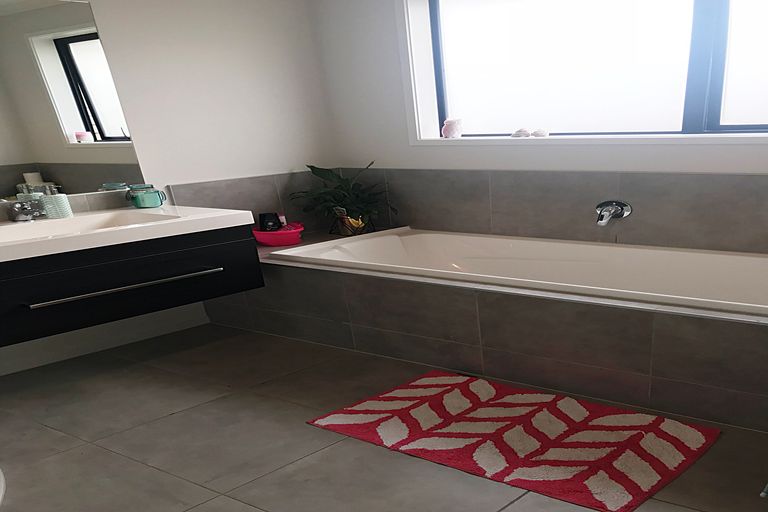 Photo of property in 9 Millbrae Place, Pokeno, 2402