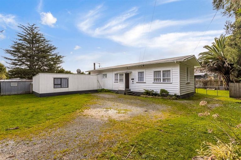 Photo of property in 278 Boord Crescent, Kumeu, 0891