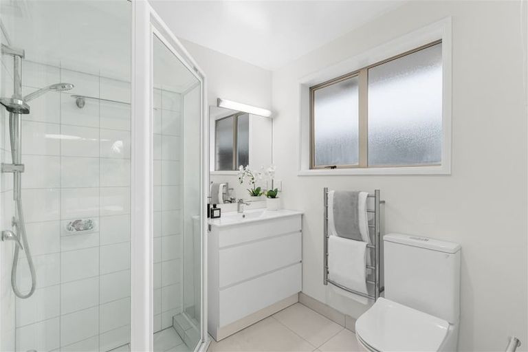 Photo of property in 11 Gilders Grove, Heathcote Valley, Christchurch, 8022