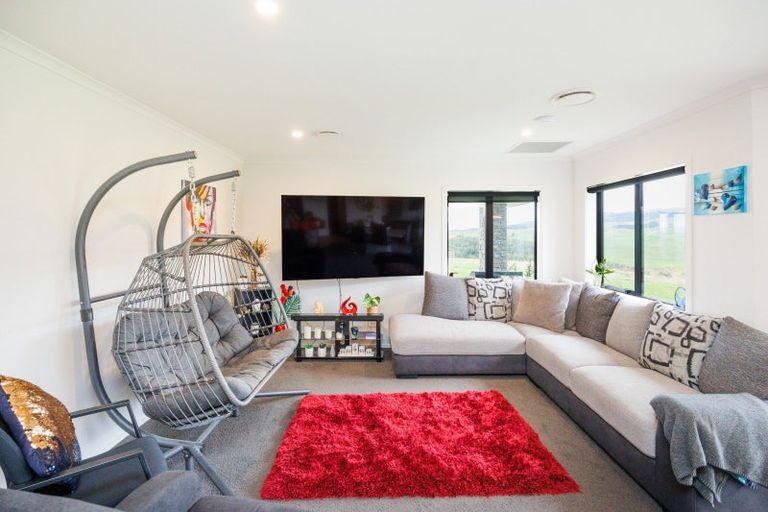 Photo of property in 172 Kingsdale Park Drive, Aokautere, Palmerston North, 4471