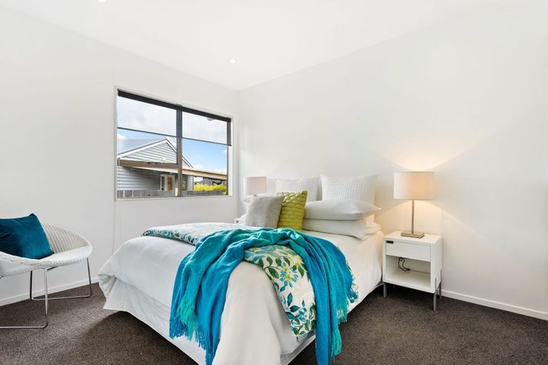 Photo of property in 1/9 Rewarewa Road, Te Atatu Peninsula, Auckland, 0610