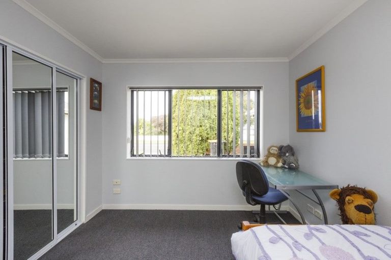 Photo of property in 82 Amberley Avenue, Highbury, Palmerston North, 4412