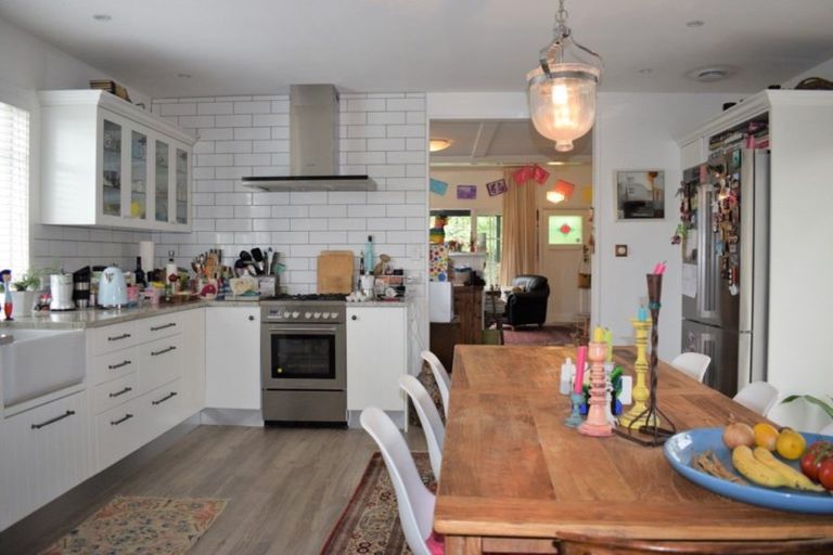 Photo of property in 19 Bell Street, Otaki, 5512