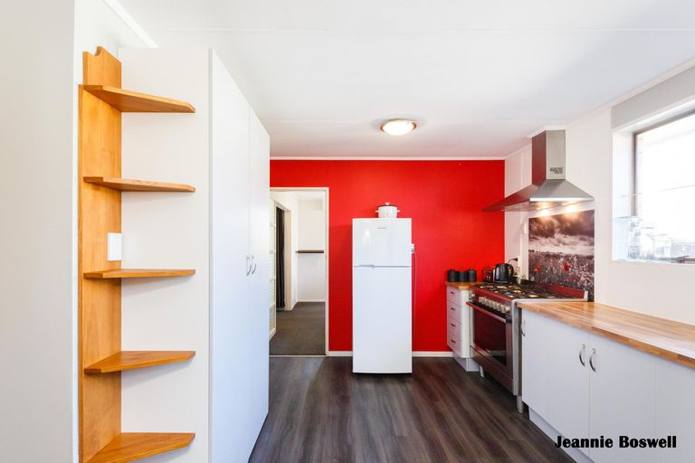 Photo of property in 100a Linton Street, West End, Palmerston North, 4410