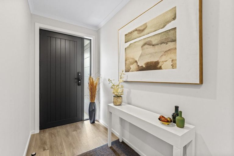 Photo of property in 1 Orawahi Road, Glenbrook, 2681