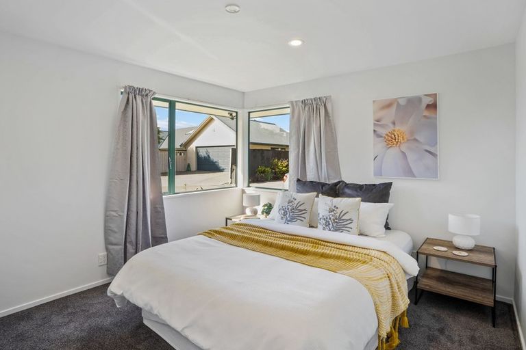 Photo of property in 15 Oakview Lane, Cashmere, Christchurch, 8022