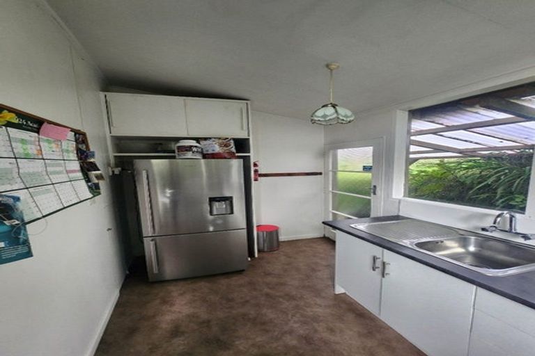 Photo of property in 64 Mitchell Street, Brooklyn, Wellington, 6021