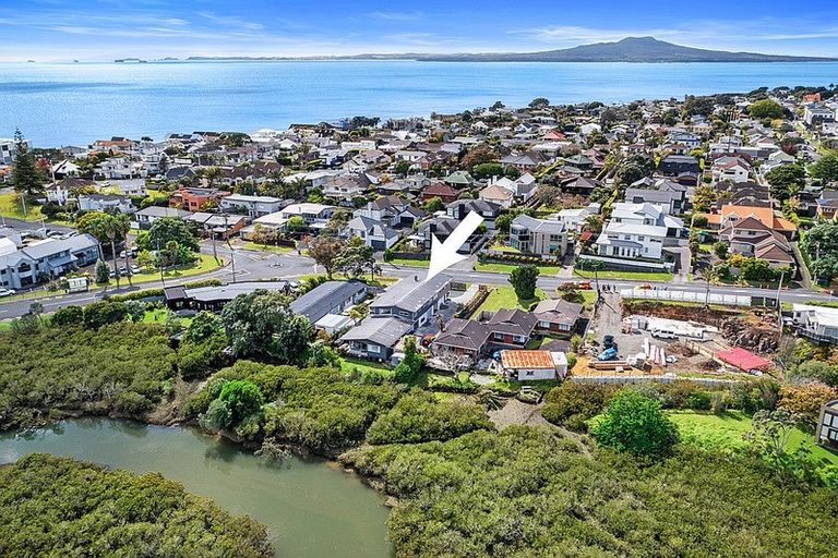 Photo of property in 3/15 Omana Road, Milford, Auckland, 0620