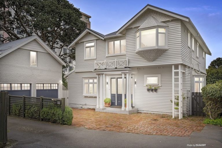 Photo of property in 56a Hobson Street, Thorndon, Wellington, 6011