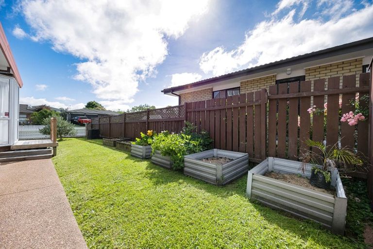 Photo of property in 4/73 Vintage Drive, Henderson, Auckland, 0612
