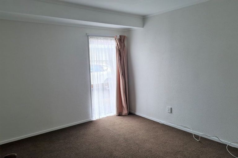 Photo of property in 2a Roys Road, Weymouth, Auckland, 2103