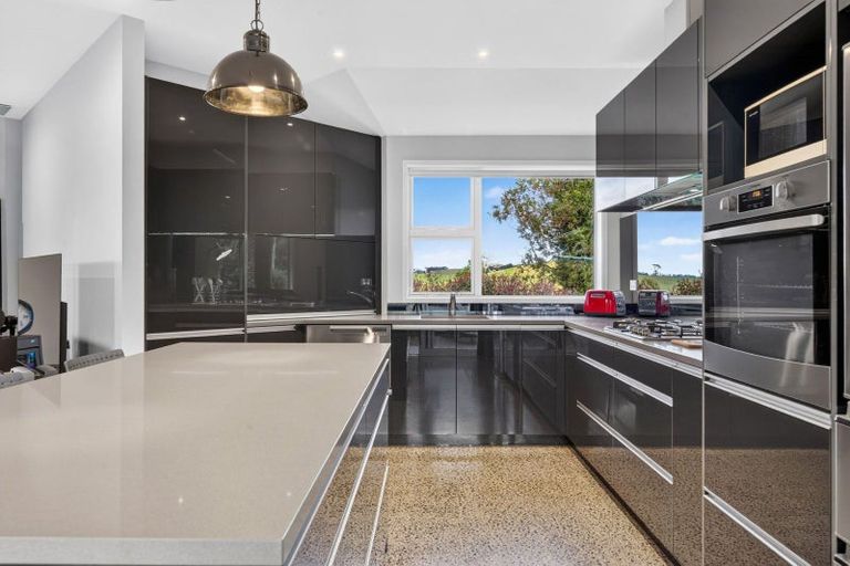 Photo of property in 101 Mount Albion Rise, Taupaki, Henderson, 0782