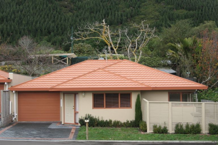 Photo of property in 72 Hinemoa Street, Paraparaumu, 5032