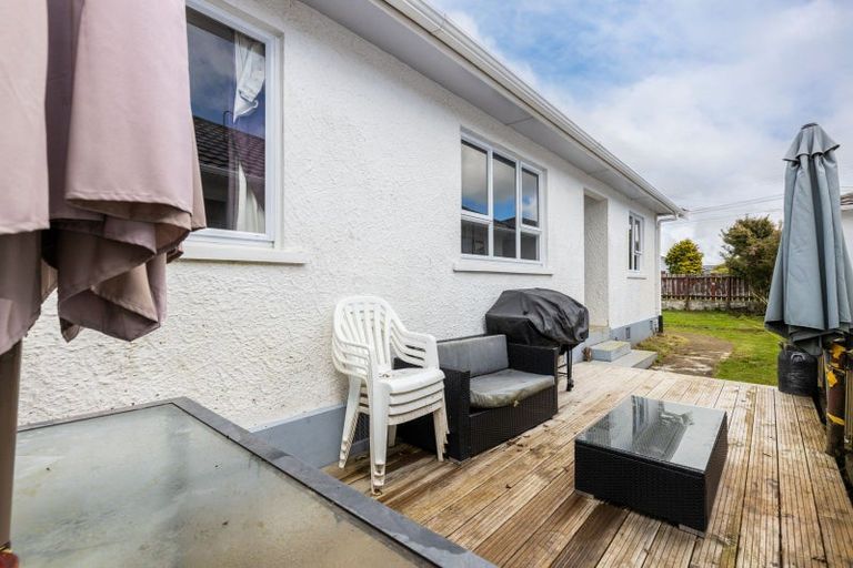 Photo of property in 129 Govett Avenue, Frankleigh Park, New Plymouth, 4310