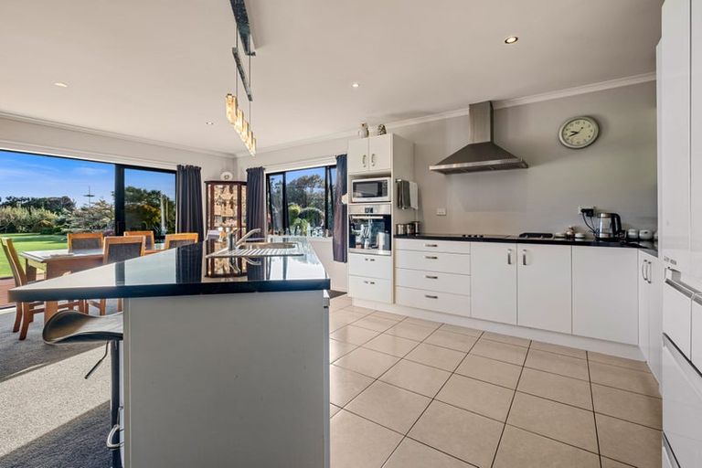 Photo of property in 2 Joll Street, Waitara, 4383