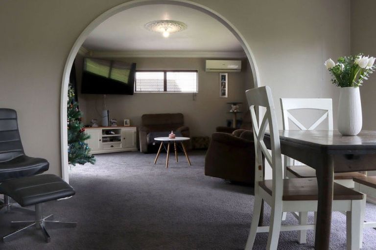 Photo of property in 48 Newton Place, Westbrook, Palmerston North, 4412